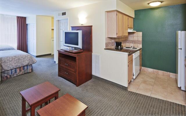 Staybridge Suites Dallas-Addison Hotel