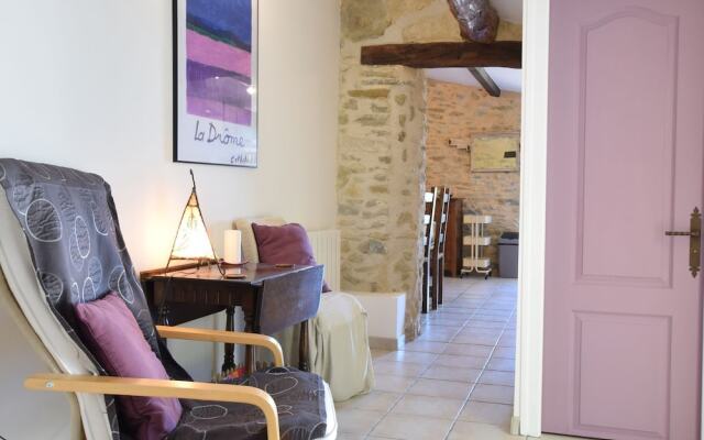 Characteristic Appartement With Swimming Pool, Completely Renovated