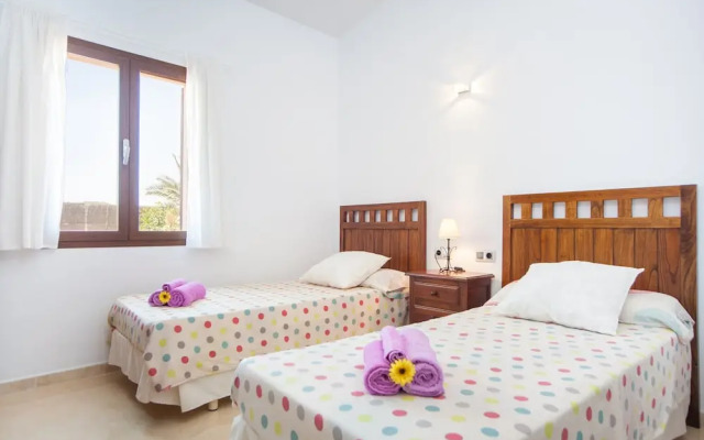 Villa With Pool & Terrace