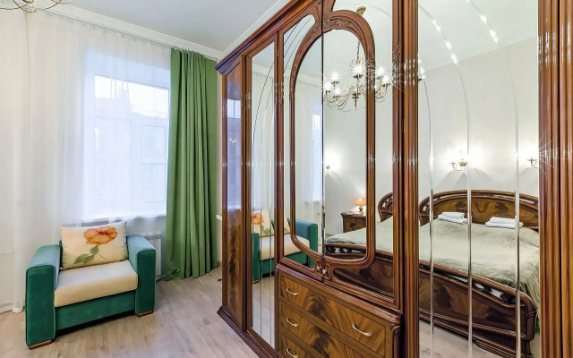 В доме Бажанова