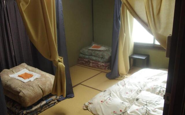 Nagasaki Kagamiya - Hostel