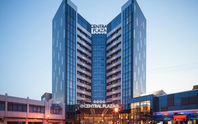 Central Plaza Hotel