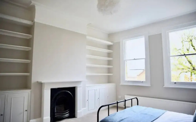 Beautiful 6 Bedroom Period House in Wimbledon Village