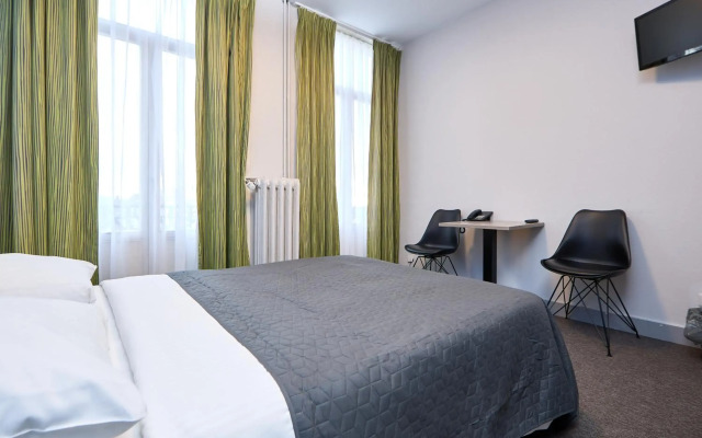 Hotel Derby MERODE