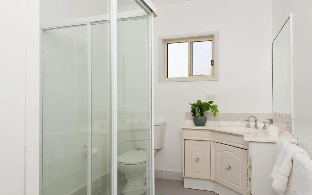 The Family Entertainer - with sweeping water views