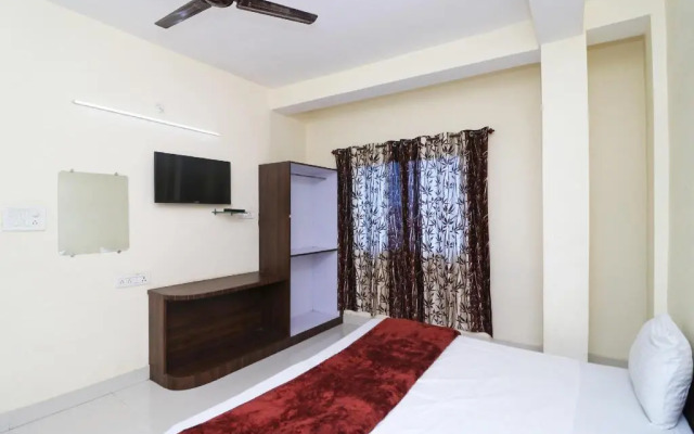 Bharat Lodge  by OYO Rooms