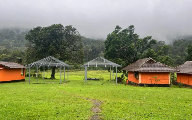 Backpacker's Nature Lodge In Theralu