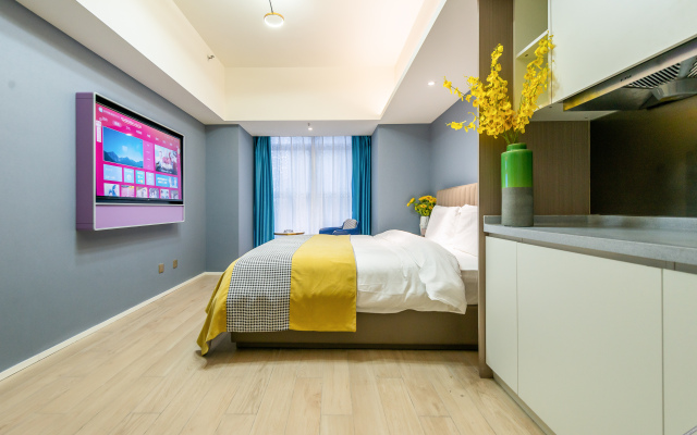 Man deer CC Hotel (Xi'an Gangwu Avenue Metro Station)