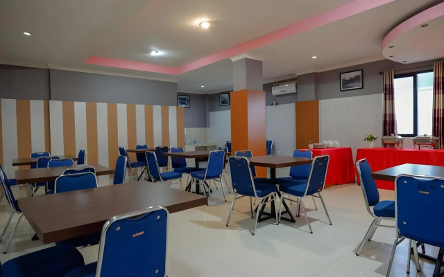 RedDoorz near Citraland Waterpark Kendari