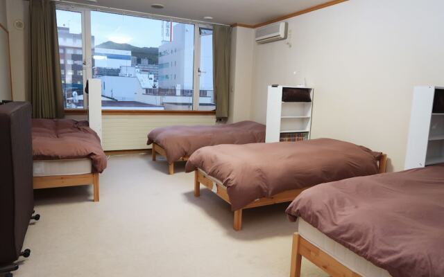 Otaru Ekimae Guest House Ito - Hostel
