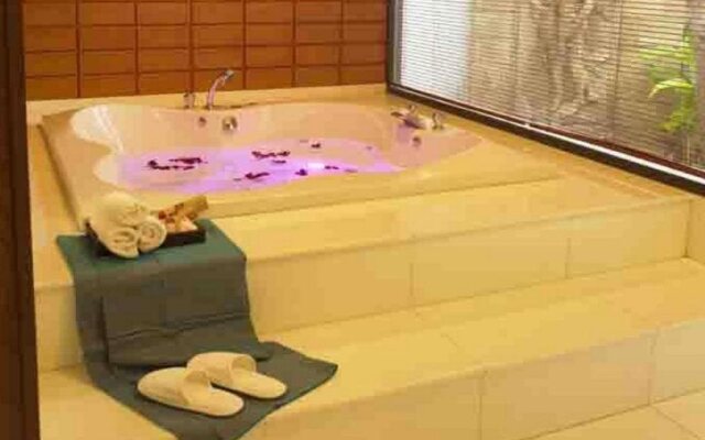 Siam Society Hotel & Resort