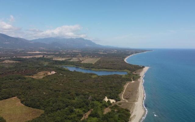 Residence Marina di Bravone - appartement 6 personnes RDC N107