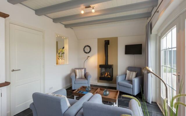 Very attractive holiday home near the beach of Westkapelle