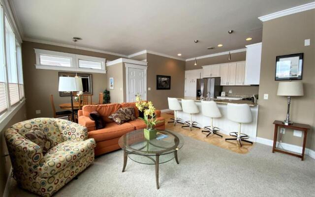 Pier Harbor #1, Condo at Saint Ignace