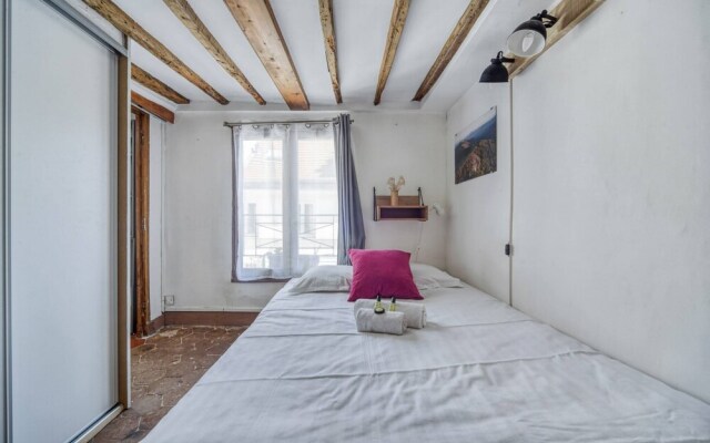 Lovely Central Apartment for 2 Guests!