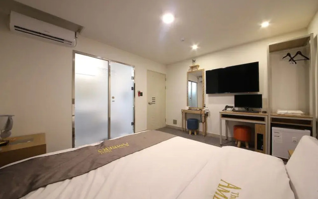 Brown Dot Hotel Yeonsan