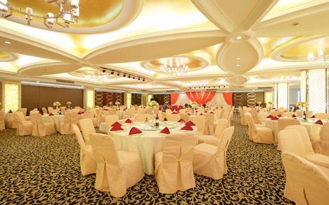 Mercure Shanghai Royalton