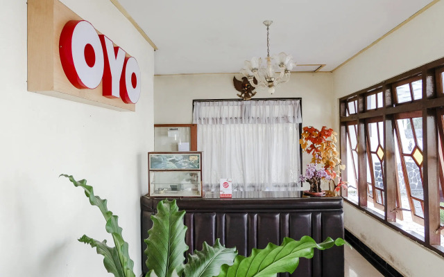 OYO 1036 Hotel Palem 1