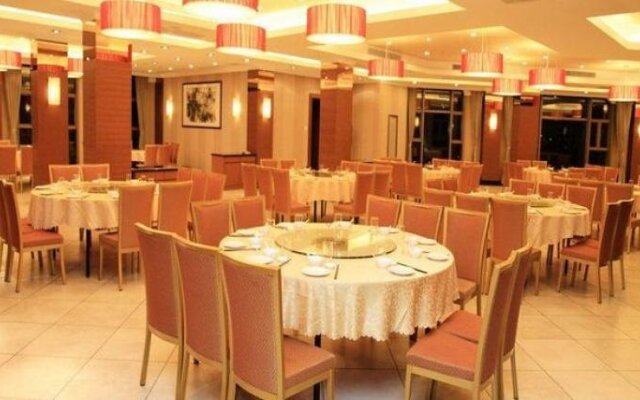 Fusion Hotel Amp; Resort