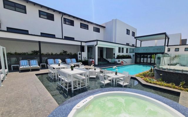 MINT Hotel 84 on Katherine