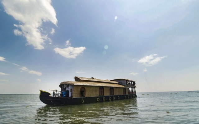 GuestHouser 3 BHK Houseboat 1b08
