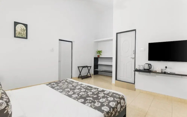 8fold by LaRiSa Siolim