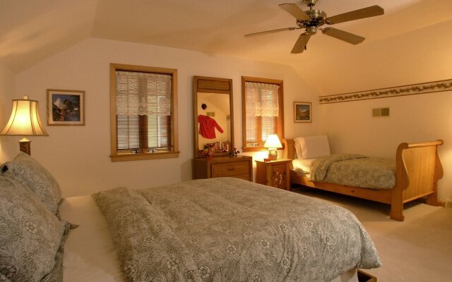 Swiss Woods Bed & Breakfast Inn