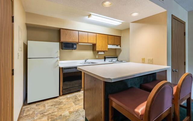 Americas Best Value Inn & Suites St. Marys