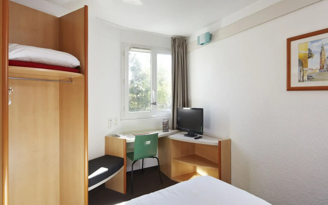 ibis Chartres Ouest Luce