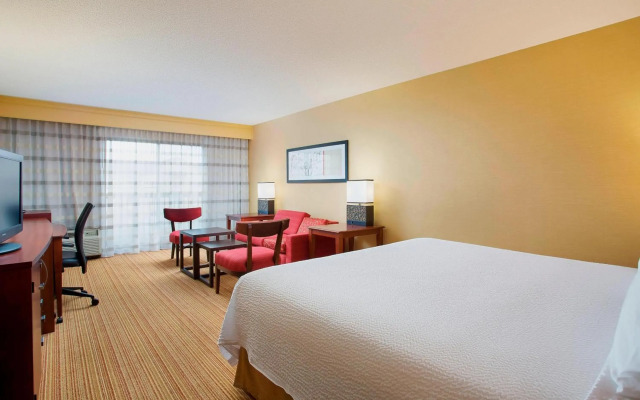 Courtyard by Marriott Chicago Midway Airport