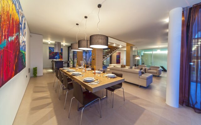 Golden Rays Luxury Villas