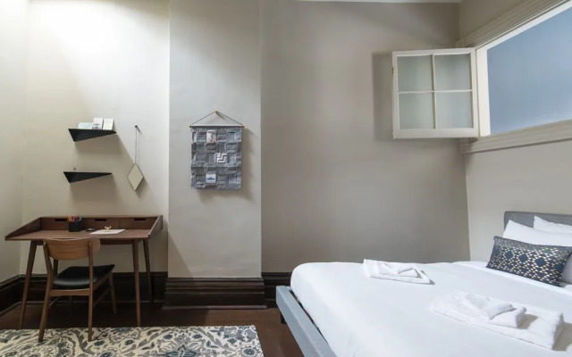 Charming 3BR in Queen Street East by Sonder