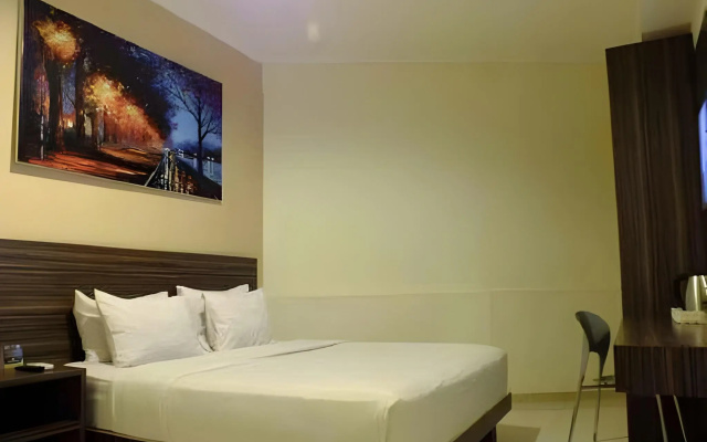 Apple Green Hotel