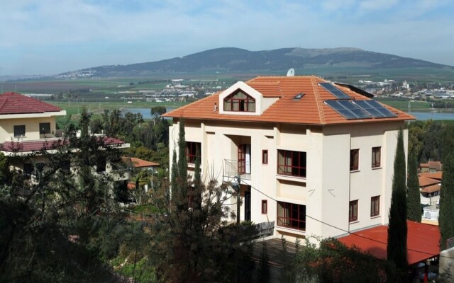 Gilboa Guest House - Benharim