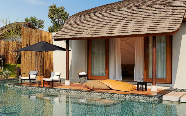Boribot Pool Resort