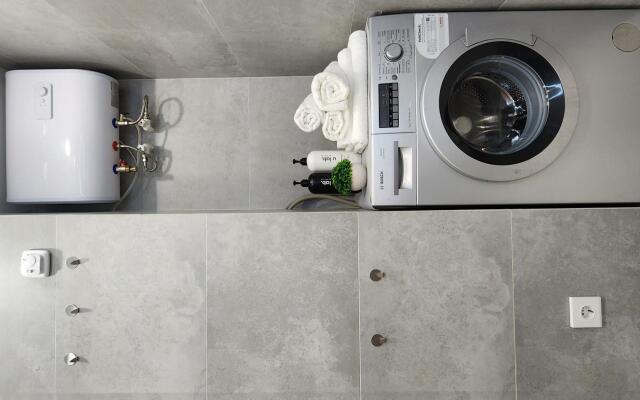 Comfort Apartment on Yelninskaya St., 15