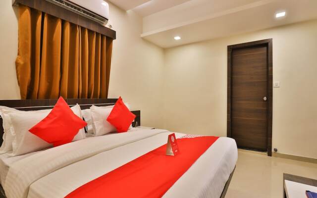OYO 13032 Shiv Sagar Palace