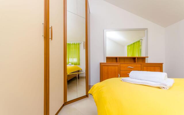 Apartment Dora