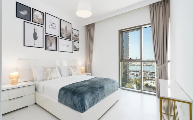 Lux BnB Creek Side 18