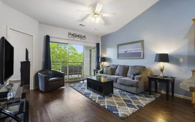 Holiday Ridge Retreat Duo - Holiday Hills Branson - Golf Resort - Outdoor Pools