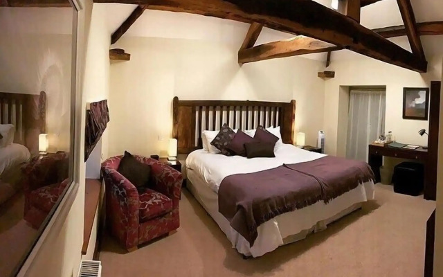 England's Gate and Coachhouse