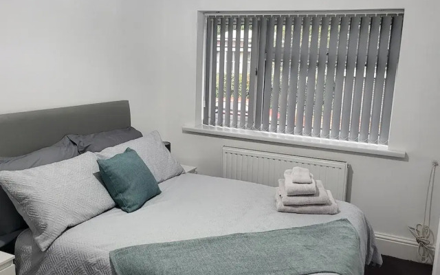 Charming 3-bed House in Blackley Manchester