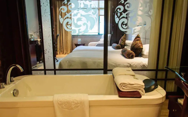 West Lake Hillview International