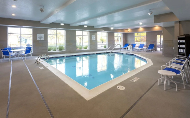 Holiday Inn Express & Suites Seattle South - Tukwila, an IHG Hotel