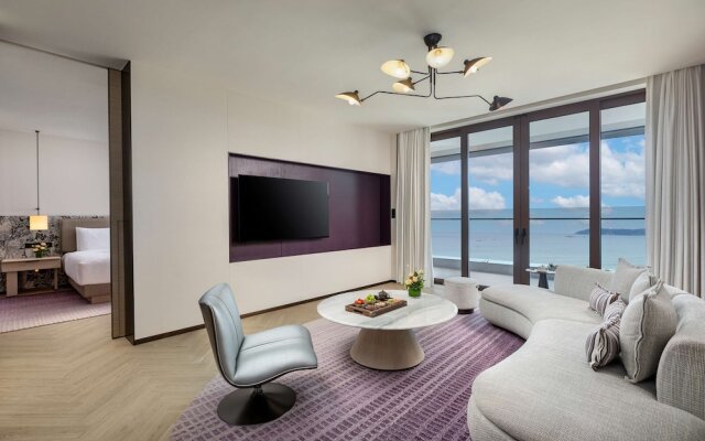Hualuxe Sanya Yalong Bay Resort