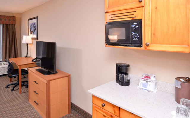 Best Western Plus Olympic Inn