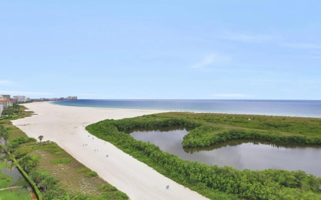 South Seas Tower 4-1711