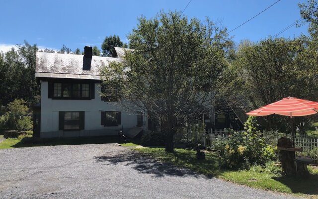 Escapo - Outdoor Hot Tub and Outdoor Fire Pit