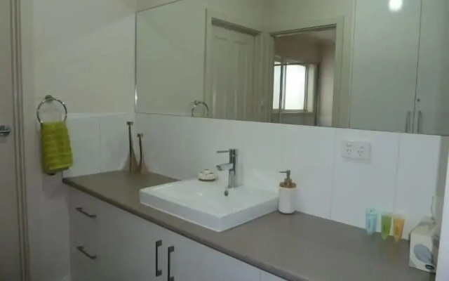 Hart Street Apartment
