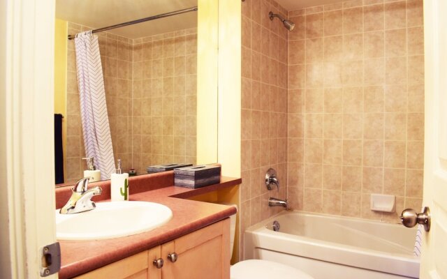 Modern High Rise 1 Bedroom in Downtown Toronto